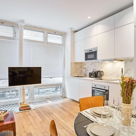 Modern Center Of Montmartre Apartment *