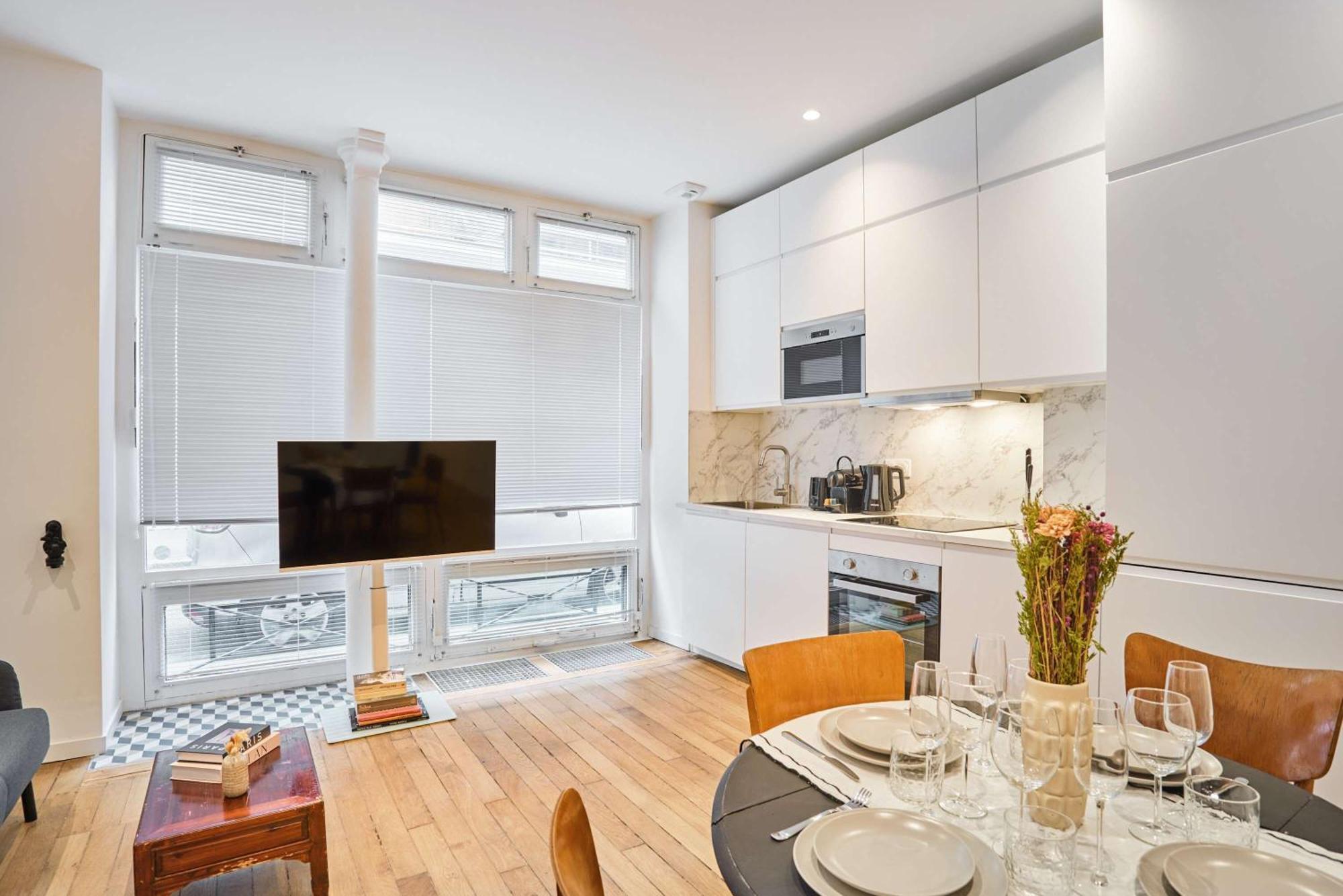 Modern Center Of Montmartre Apartment *